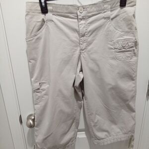 Lee Plus Size 16 Stretch waistband  Tan Capris 18" Inseam